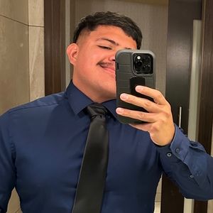 Meet your Posher, Carlos